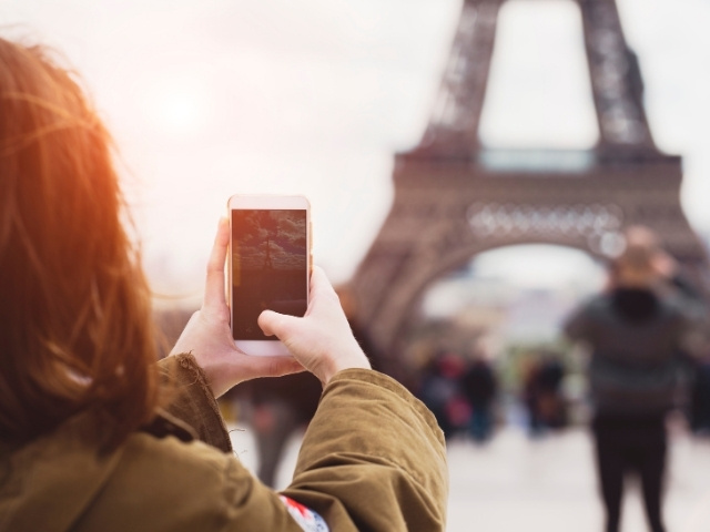 Taking a photo of the Eiffel Tower
